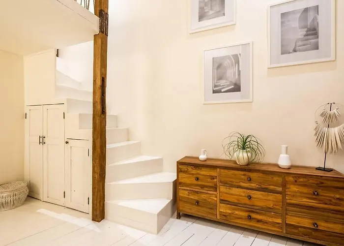 Lilibelle, Balinese 4br With Mezzanine Villa *