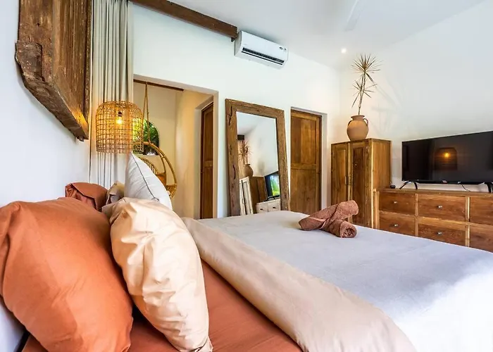 Villa Lilibelle, Balinese 4br With Mezzanine Canggu (Bali)